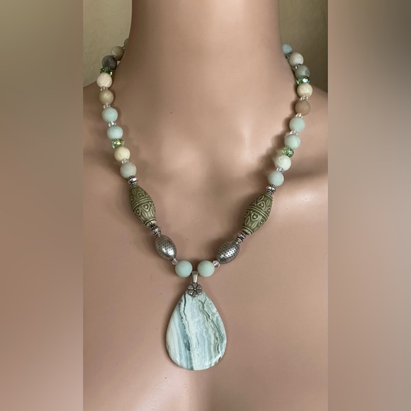 22-1/2 inch Beautiful Amazonite bead necklace NWOT - Picture 1 of 15